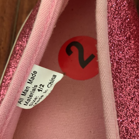 Girls BARBIE pink sparkle rubber sole ballet flats/ sneakers size 1/2 or 3/4 NE… - Picture 8 of 8